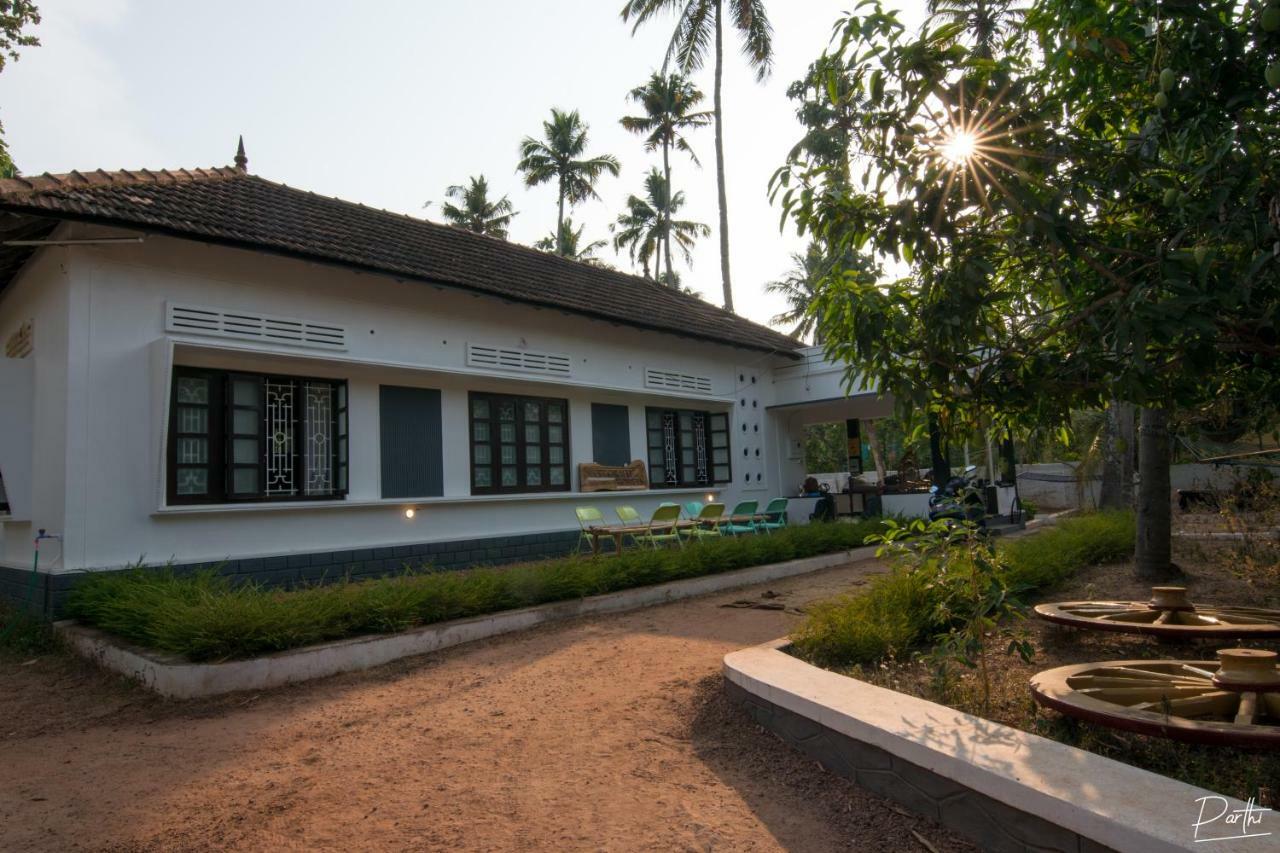 Piggy Hostel Варкала Экстерьер фото